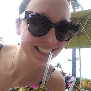 Meet your Posher, Julia